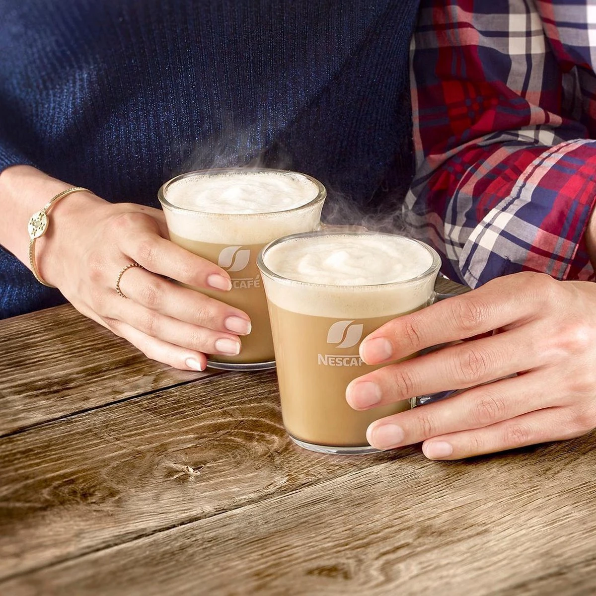 Nescafé Gold Hazelnoot Latte Oploskoffie - 6 Doosjes à 8 Zakjes 4 Nescafé Gold Hazelnoot Latte Oploskoffie - 6 Doosjes à 8 Zakjes - Afbeelding 4