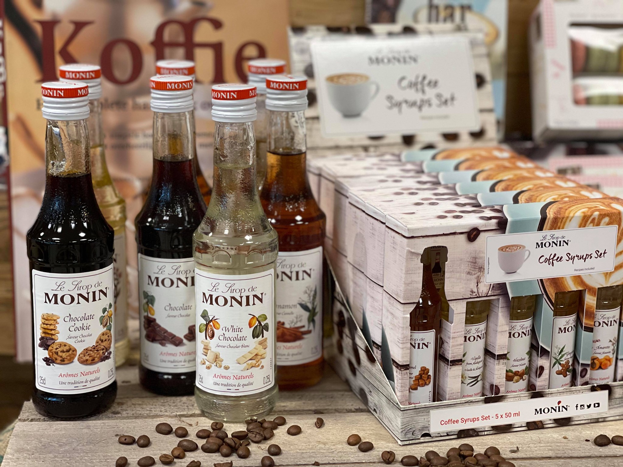 KoffieLuxe Aanbiedingen Winkel -KoffieLuxe Aanbiedingen Winkel 137211493 3933401653371538 6644911592809153028 n